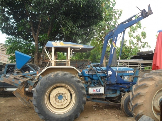 ขายแล้ว ขอบคุณพี่กฤษดา ลพบุรีมากครับ ชุดตักหน้ารถไถฟอร์ด 6600-6610ตรงรุ่น ยี่ห้อSTOLL โครงสวยครบ ขายตามสภาพ ครบเลยชุดนี้พร้อมคอนโทล