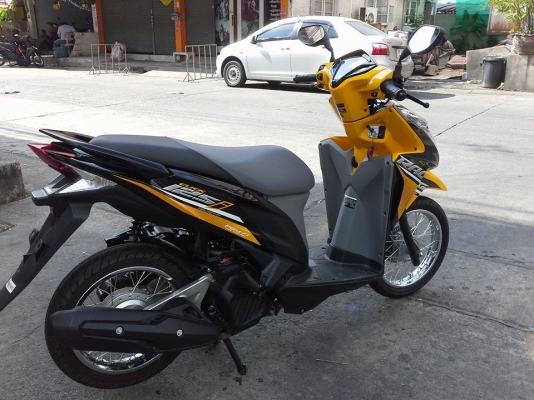 Click 125i ปี 2014 คอมบายเบรค วิ่ง 400 กม. รถไม่ถึง 2 เดือน สภาพเทพๆ น้องๆป้ายแดง เอกสารจำนำครบ ภาษี พรบ.เต็