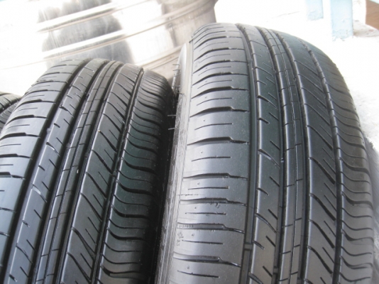 ขายยางป้ายแดง michelin energy xm1 175/65r15 ยางผลิตสัปดาห์ที่ 30 ปี2014 ริ้วที่หน้ายางมี 2 เส้นครับ vios, yaris ,city ,jazz ใส่ได้ครับ  สนใจติดต่อเล็กคลองสามครับ 081-3747940