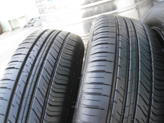 ขายยางป้ายแดง michelin energy xm1 175/65r15 ยางผลิตสัปดาห์ที่ 30 ปี2014 ริ้วที่หน้ายางมี 2 เส้นครับ vios, yaris ,city ,jazz ใส่ได้ครับ  สนใจติดต่อเล็กคลองสามครับ 081-3747940