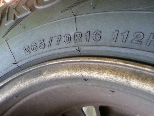 ขายล้อแท้ 6 รู Isuzu Trooper USA พร้อมยาง YOKOHAMA ขายล้อแท้ 6 รู Isuzu Trooper USA พร้อมยาง YOKOHAMA