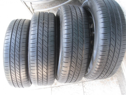 ขายยางป้ายแดง dunlop enasave ec300 185/60r15 ยางผลิตสัปดาห์ที่ 31 ปี2014 ตุ่มที่หน้ายางมีทุกเส้นครับ vios ,yaris , city, jazz ใส่ได้ครับ  สนใจติดต่อเล็กคลองสามครับ 081-3747940