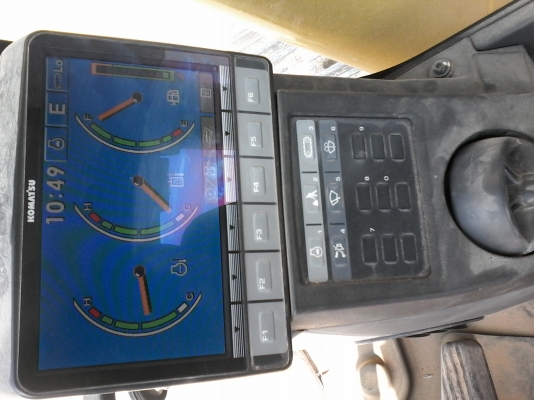 ขายด่วนครับ แม็คโค KOMATSU 200 รุ่น 8 ใช้งานมา 3150 ชั่วโมง รถสวยครับ พร้อมใช้งาน ครับ เจ้านาย