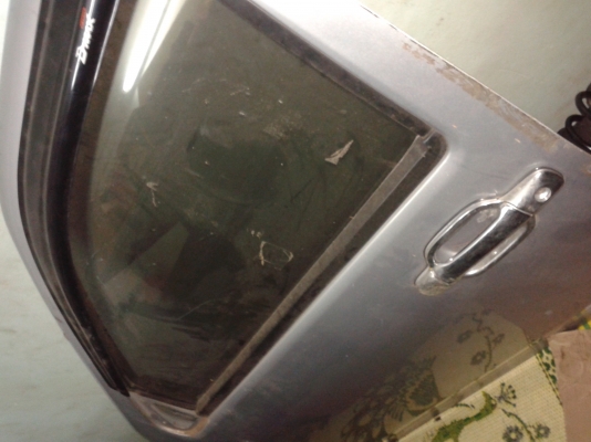 ประตูหน้าช้ายอีชูชุดีแมกช์ไฟฟ้าถอดครับ