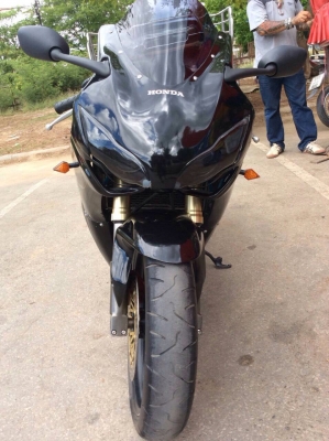 ธารนนทบุรี//ขาย HONDA CBR400 ปี89 เฟรมแต่งตัว1,000 สภาพสวยๆ ระบบเครื่องสมบูรณ์ ระบบไฟสมบูรณ์ออกทุกจุด ราคา 79,000 บาท ทะเบียนแท้