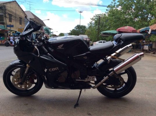 ธารนนทบุรี//ขาย HONDA CBR400 ปี89 เฟรมแต่งตัว1,000 สภาพสวยๆ ระบบเครื่องสมบูรณ์ ระบบไฟสมบูรณ์ออกทุกจุด ราคา 79,000 บาท ทะเบียนแท้