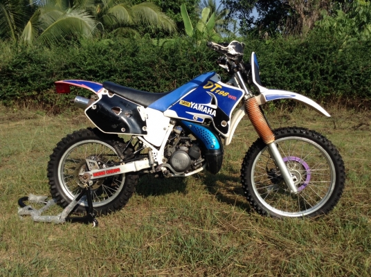 ธารนนทบุรี//ขายmoto cross yamaha dt200 แรงๆมันๆ อัตตราเร่งดี ท๊อกมาตามมือ ระบบไฟสมบูรณ์ทุกจุด ราคา 29,000 บาท อินวอยท์แท้