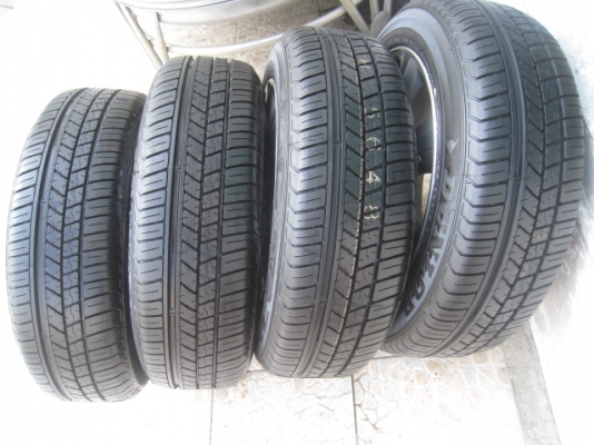 ขายล้อแม็กมือสอง honda city 15"x6" et53 4รู100 สีเทาหน้าเงา พร้อมยาง Dunlop sp31 175/60r15 ยางปี13 ตุ่มที่หน้ายางมีทุกเส้นครับ  สนใจติดต่อเล็กคลองสามครับ 081-3747940