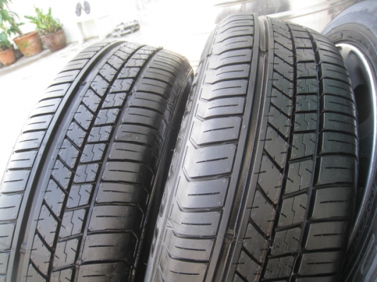 ขายล้อแม็กมือสอง honda city 15"x6" et53 4รู100 สีเทาหน้าเงา พร้อมยาง Dunlop sp31 175/60r15 ยางปี13 ตุ่มที่หน้ายางมีทุกเส้นครับ  สนใจติดต่อเล็กคลองสามครับ 081-3747940