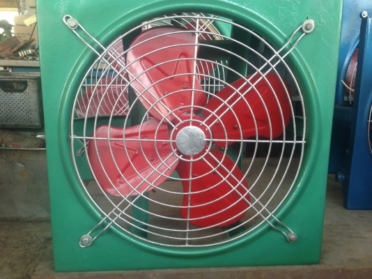 ขายพัดลม 22x22นิ้ว เย็นสุดๆ สภาพดี พร้อมใช้งานได้เลยครับ