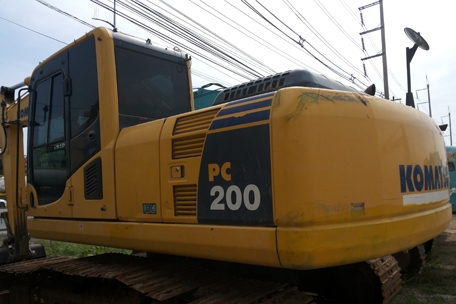 ขายรถแม็คโค KOMATSU 200-8 ขายตามสภาพค่ะ