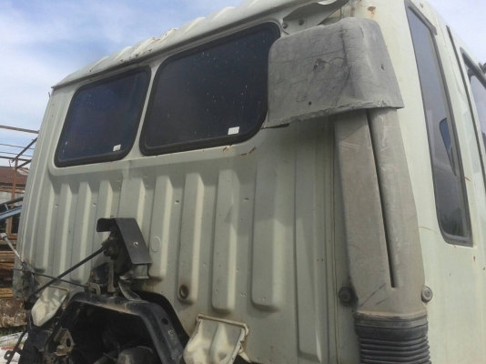 รถบรรทุก 6 ล้อ ยี่ห้อ HINO FF พื้นเรียบ