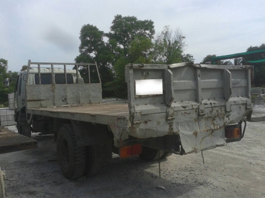 รถบรรทุก 6 ล้อ ยี่ห้อ HINO FF พื้นเรียบ