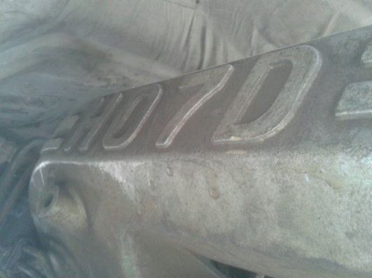 รถบรรทุก 6 ล้อ ยี่ห้อ HINO FF พื้นเรียบ