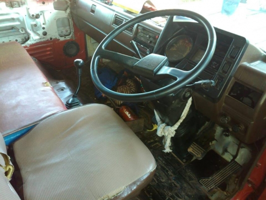 **385,000 บ.ต่อรอง**ขาย6ล้อโดยสาร เราคาเบาๆ HINO FB112 WO4D-117HP รถห้างแท้ ปี36 เกียร์ยาว เครื่องเดิมเกียร์เดิม 117แรง 4สูบ แน่นๆ แห้งดี ไม่เยิ้ม เกียร์ดีเข้าง่ายไม่หลุด ช่วงล่างใหญ่ Fฮีโน่ หน้า-หลัง คัสซีสวยเดิมๆ ไม่ปะไม่ดาม กระบะยาว4.30ม.สภาพดี พื้นดี