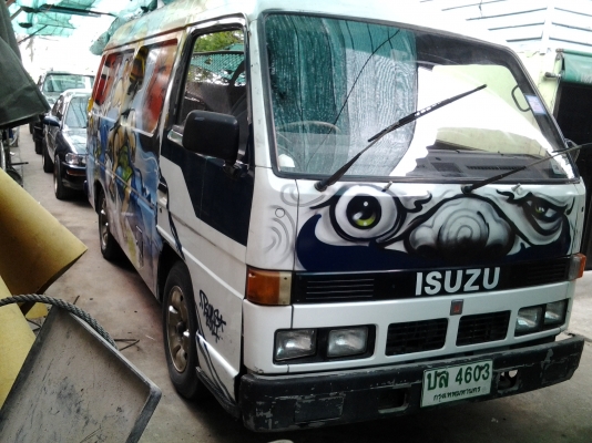 ISUZU BUDDY รถตู้บรรทุก สภาพสีสันสวยงาม พร้อมใชงาน