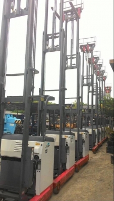 รถยกไฟฟ้ายืนขับ นำเข้า เสาสูง 3 เมตร - 7 เมตร ขายส่งท้ายปีเก่าราคาส่ง เริ่มตัน 99,999 บาท