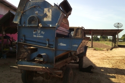 ขายรถนวดข้าว 5 ฟุตครึ่งเกษตรพัฒนาสิงเปลือยจัใโบ้รถสี่ล้อหัว904เหล็กรางหน้า5"เครื่องอีซูซุ74แรง ขายรถนวดข้าว 5 ฟุตครึ่งเกษตรพัฒนาสิงเปลือยจัใโบ้รถสี่ล้อหัว904เหล็กรางหน้า5"เครื่องอีซูซุ74แรง