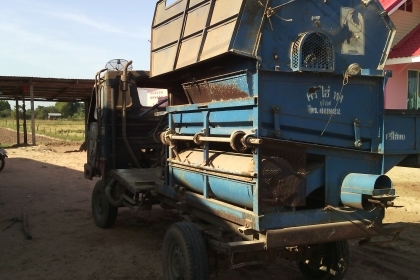 ขายรถนวดข้าว 5 ฟุตครึ่งเกษตรพัฒนาสิงเปลือยจัใโบ้รถสี่ล้อหัว904เหล็กรางหน้า5"เครื่องอีซูซุ74แรง ขายรถนวดข้าว 5 ฟุตครึ่งเกษตรพัฒนาสิงเปลือยจัใโบ้รถสี่ล้อหัว904เหล็กรางหน้า5"เครื่องอีซูซุ74แรง