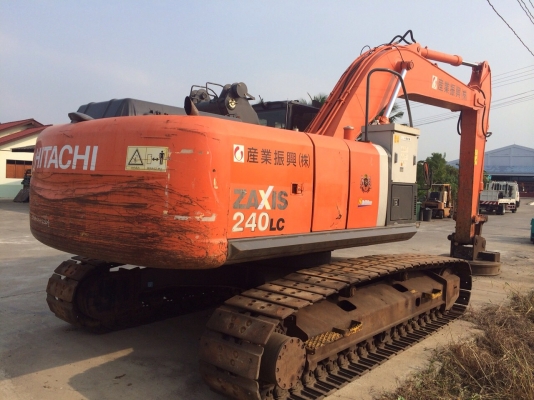 รถแบคโฮ HITACHI ZX240 รุ่นใหม่ล่าสุด รถนอกนำเข้า ฟูลออฟชั่น