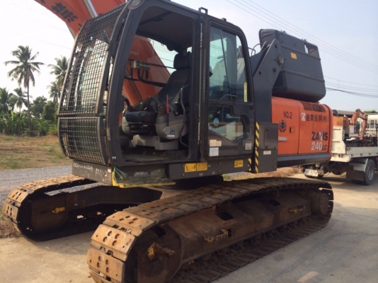 รถแบคโฮ HITACHI ZX240 รุ่นใหม่ล่าสุด รถนอกนำเข้า ฟูลออฟชั่น