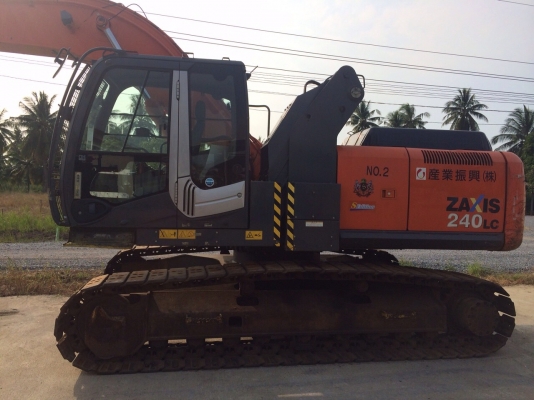 รถแบคโฮ HITACHI ZX240 รุ่นใหม่ล่าสุด รถนอกนำเข้า ฟูลออฟชั่น