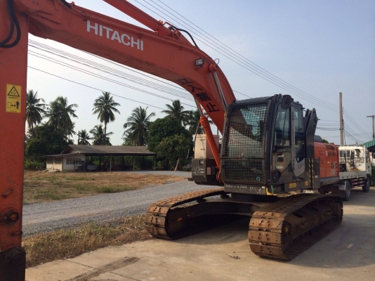 รถแบคโฮ HITACHI ZX240 รุ่นใหม่ล่าสุด รถนอกนำเข้า ฟูลออฟชั่น
