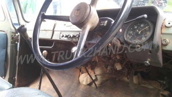 รถบรรทุกหน้ายาว   ISUZU  เครื่อง  6BD1   165 แรงม้า..สามารถดูสภาพรถและทดลองขับพร้อมต่อรองราคาได้อีกที่ศูนย์พักรถ truck2hand จังหวัดสระบุรี