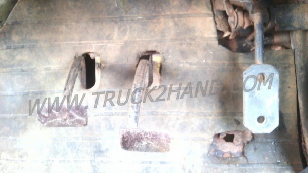 รถบรรทุกหน้ายาว   ISUZU  เครื่อง  6BD1   165 แรงม้า..สามารถดูสภาพรถและทดลองขับพร้อมต่อรองราคาได้อีกที่ศูนย์พักรถ truck2hand จังหวัดสระบุรี