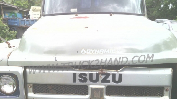 รถบรรทุกหน้ายาว   ISUZU  เครื่อง  6BD1   165 แรงม้า..สามารถดูสภาพรถและทดลองขับพร้อมต่อรองราคาได้อีกที่ศูนย์พักรถ truck2hand จังหวัดสระบุรี