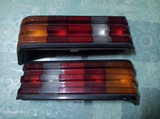 ขายไฟท้าย เบนซ์     w201