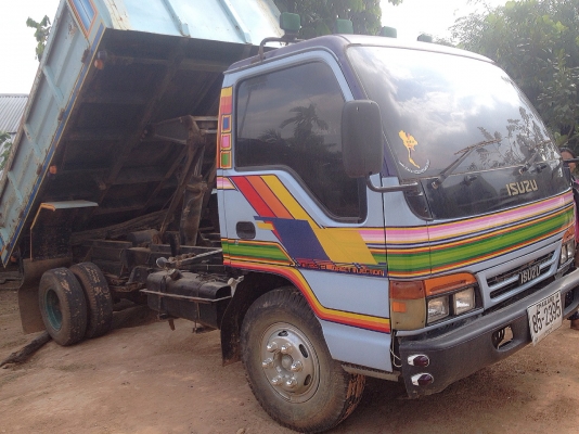 ขายด่วนดั้ม6ล้อ120ฝาขาวเดิมบ้างทั้งคัน