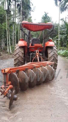 รถไถ  คูโบต้ารุ่น M704   2 เพลา  4,202  ชั่วโมง