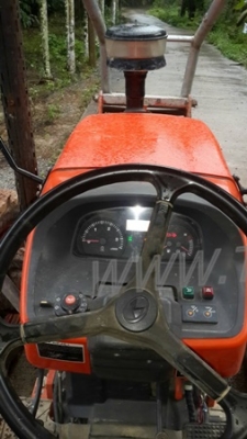 รถไถ  คูโบต้ารุ่น M704   2 เพลา  4,202  ชั่วโมง