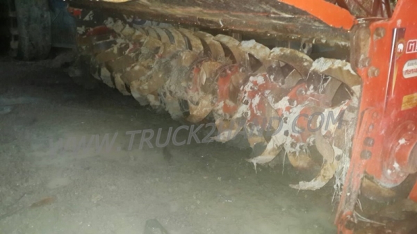 รถไถ  คูโบต้ารุ่น M704   2 เพลา  4,202  ชั่วโมง