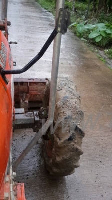 รถไถ  คูโบต้ารุ่น M704   2 เพลา  4,202  ชั่วโมง