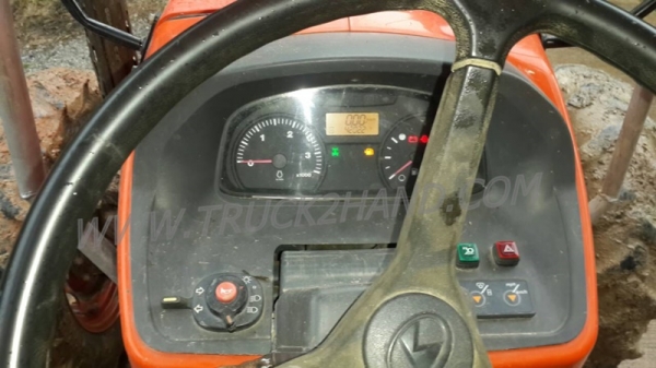 รถไถ  คูโบต้ารุ่น M704   2 เพลา  4,202  ชั่วโมง