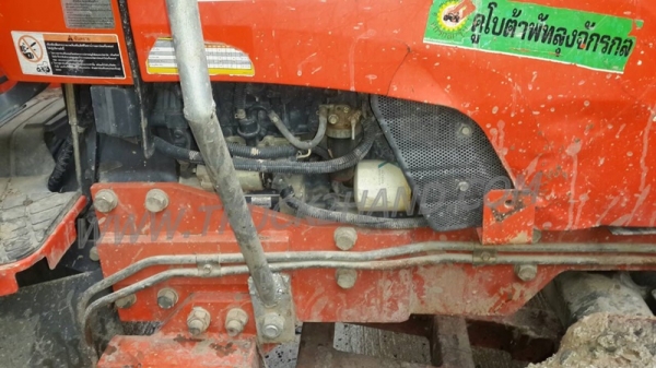 รถไถ  คูโบต้ารุ่น M704   2 เพลา  4,202  ชั่วโมง