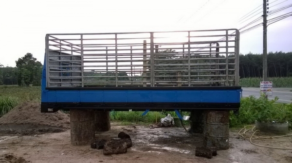 ขายกระบะ ยกลงจากตัวnkr115 ยาว4.5 เมตรกว้าง2.1 เมตร ขายกระบะ ยกลงจากตัวnkr115 ยาว4.5 เมตรกว้าง2.1 เมตร