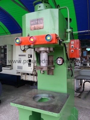 ขาย เครื่องอัดไฮดรอลิค Tanaka 30 ตัน ญี่ปุ่น มือสอง