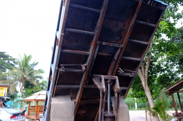 ขาย6ล้อดั้ม nkr135แรงปี45 สวยๆพร้อมใช้แอร์เย็นๆเล่มพร้อมโอน ขาย6ล้อดั้ม nkr135แรงปี45 สวยๆพร้อมใช้แอร์เย็นๆเล่มพร้อมโอน