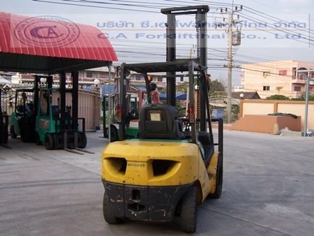 ขาย รถโฟล์คลิฟท์ KOMATSU รุ่น FD30C-16