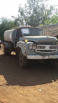 รถบรรทุกน้ำ 6 ล้อ