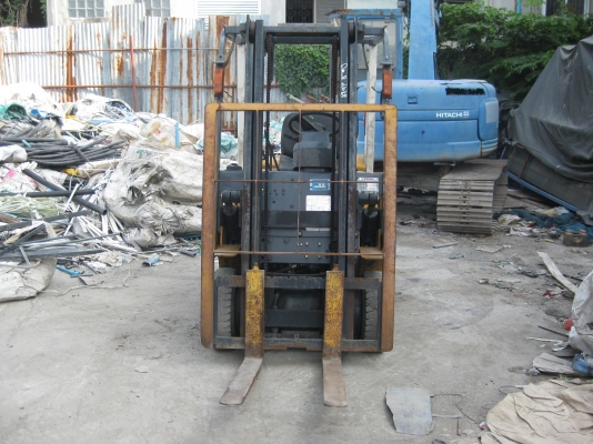 ขาย โฟล์คลิฟท์ TCM fd 10 c 12 ขนาดยก 1 ตัน  เสาสูง 3 ม. เครื่องดีเซล 95000 บาท