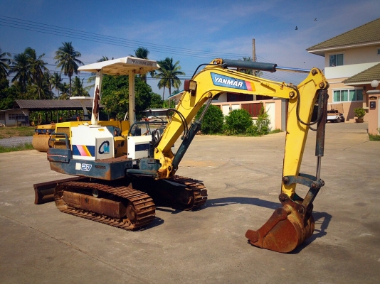 รถขุด YANMAR B27 มือสอง นำเข้า จากญี่ปุ่นแท้ๆ