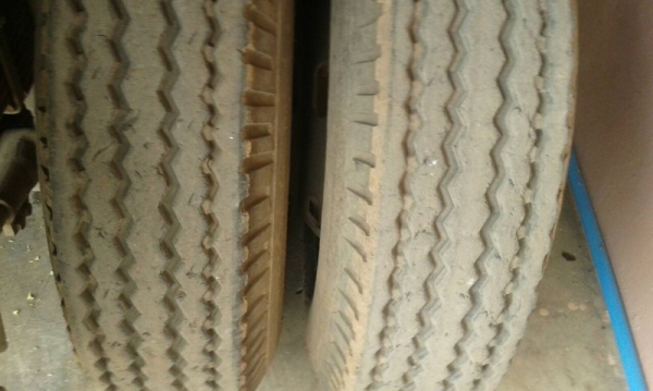 ขายหางพ่วง สามมิต. 2 เพลา. ปี 54  สนใจติดต่อ 081 - 6079515