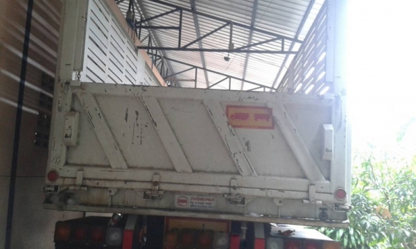 ขายหางพ่วง สามมิต. 2 เพลา. ปี 54  สนใจติดต่อ 081 - 6079515