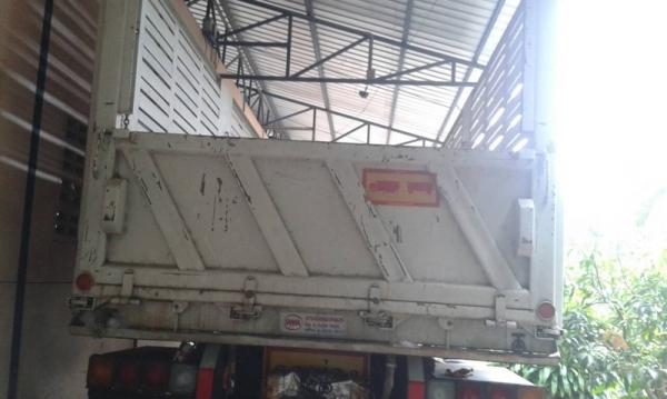 ขายหางพ่วง สามมิต. 2 เพลา. ปี 54  สนใจติดต่อ 081 - 6079515