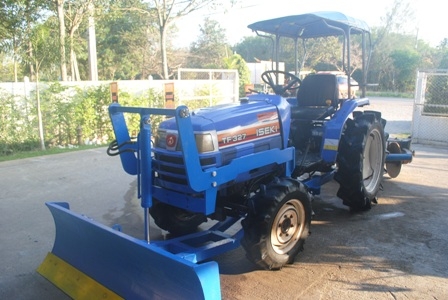 ขายรถไถ ISEKI TF327 (4WD) ขนาด 32 แรง พร้อมดันหน้าและผานพรวน