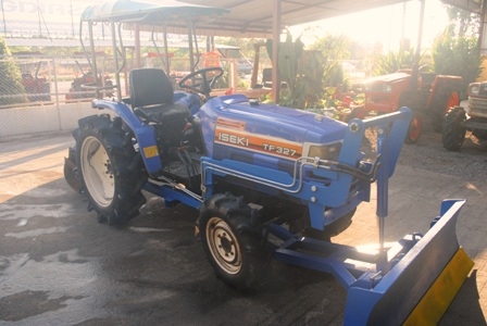 ขายรถไถ ISEKI TF327 (4WD) ขนาด 32 แรง พร้อมดันหน้าและผานพรวน ขายรถไถ ISEKI TF327 (4WD) ขนาด 32 แรง พร้อมดันหน้าและผานพรวน